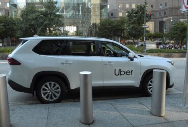 Uber, obligată să plătească 8,5 milioane de dolari, într-un proces în care o femeie a acuzat un șofer că a oprit mașina și a violat-o Uber, obligată să plătească 8,5 milioane de dolari, într-un proces în care o femeie a acuzat un șofer că a oprit mașina și a violat-o