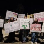 Studenţii au protestat, sâmbătă, în Piaţa Victoriei şi marile centre universitate din ţară. „Scrieți legi pentru Educație, sau împotriva ei?”