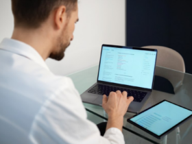 «Nu știu dacă ce învăț e suficient» — Ce spun 600 de medici rezidenți despre pregătirea pentru examenul de specialitate