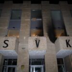 Atac cu șase cocktailuri Molotov la Casa Rusiei din Praga: „Numai niște neoameni ar ataca cultura!”