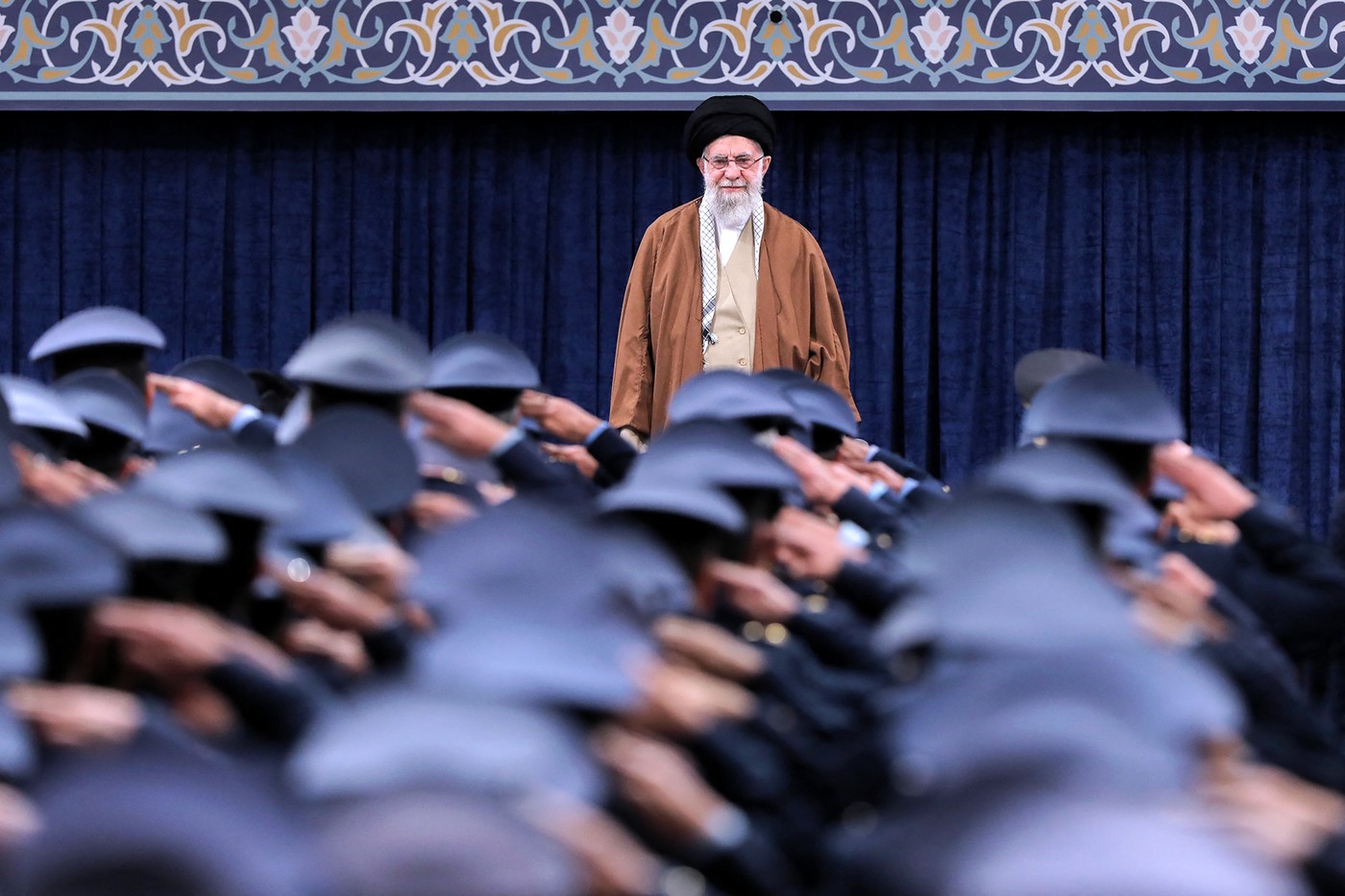 „Liderul suprem al Iranului a ajuns la martiriu”. Cum a anunțat presa din Iran moartea lui Ali Khamenei „Liderul suprem al Iranului a ajuns la martiriu”. Cum a anunțat presa din Iran moartea lui Ali Khamenei