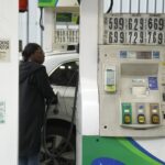 Opțiunile aflate acum pe masa lui Trump pentru stoparea scumpirii petrolului. „Marginale, simbolice sau profund nechibzuite”