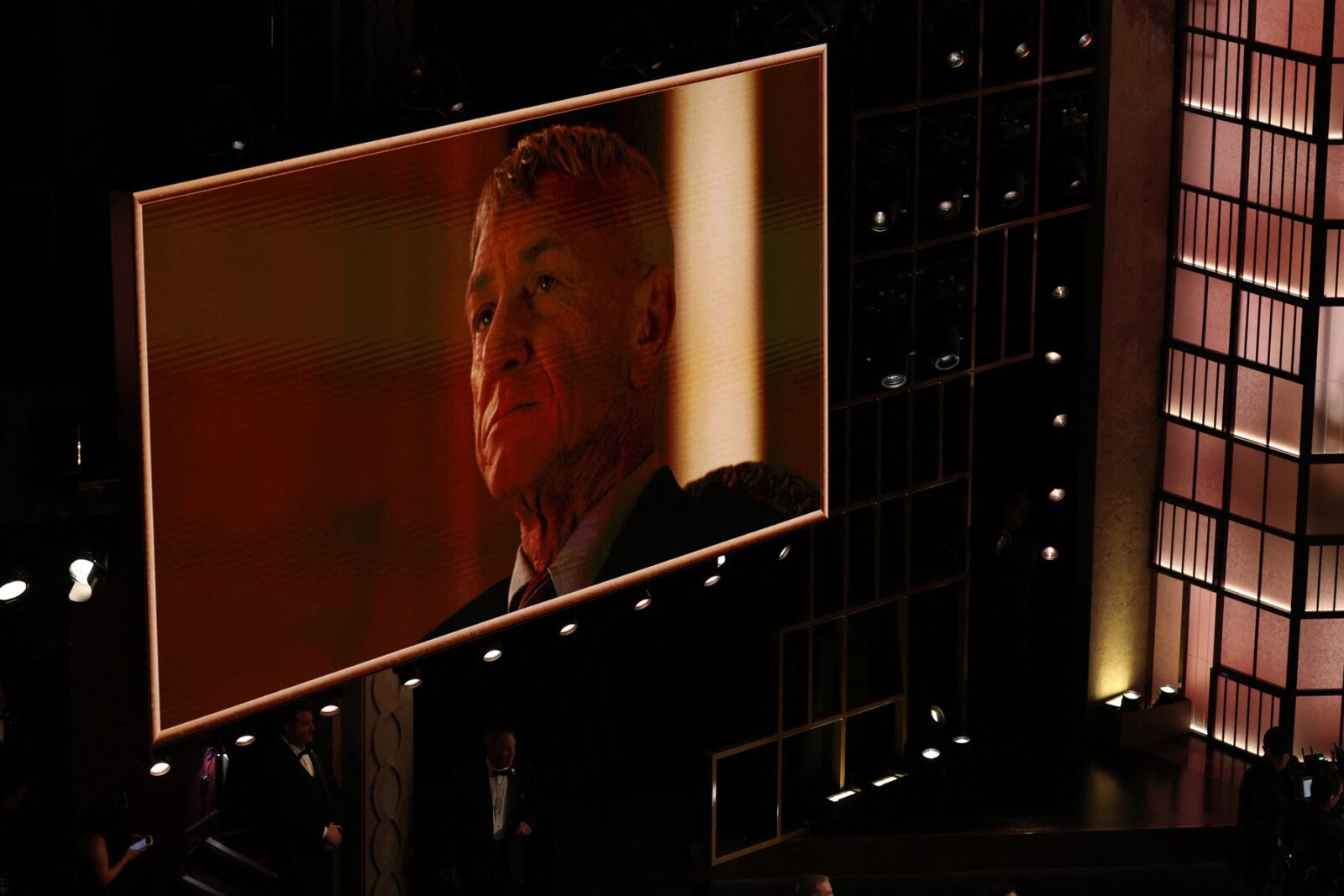 LIVE Premiile Oscar din 2026: Sean Penn a câștigat al 3-lea Oscar din carieră, „Sinners” și „One Battle After Another” își împart primele statuete / Triumf și pentru Netflix