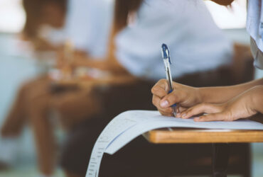 Simulare BAC 2026. Elevii susțin azi proba la limba şi literatura maternă