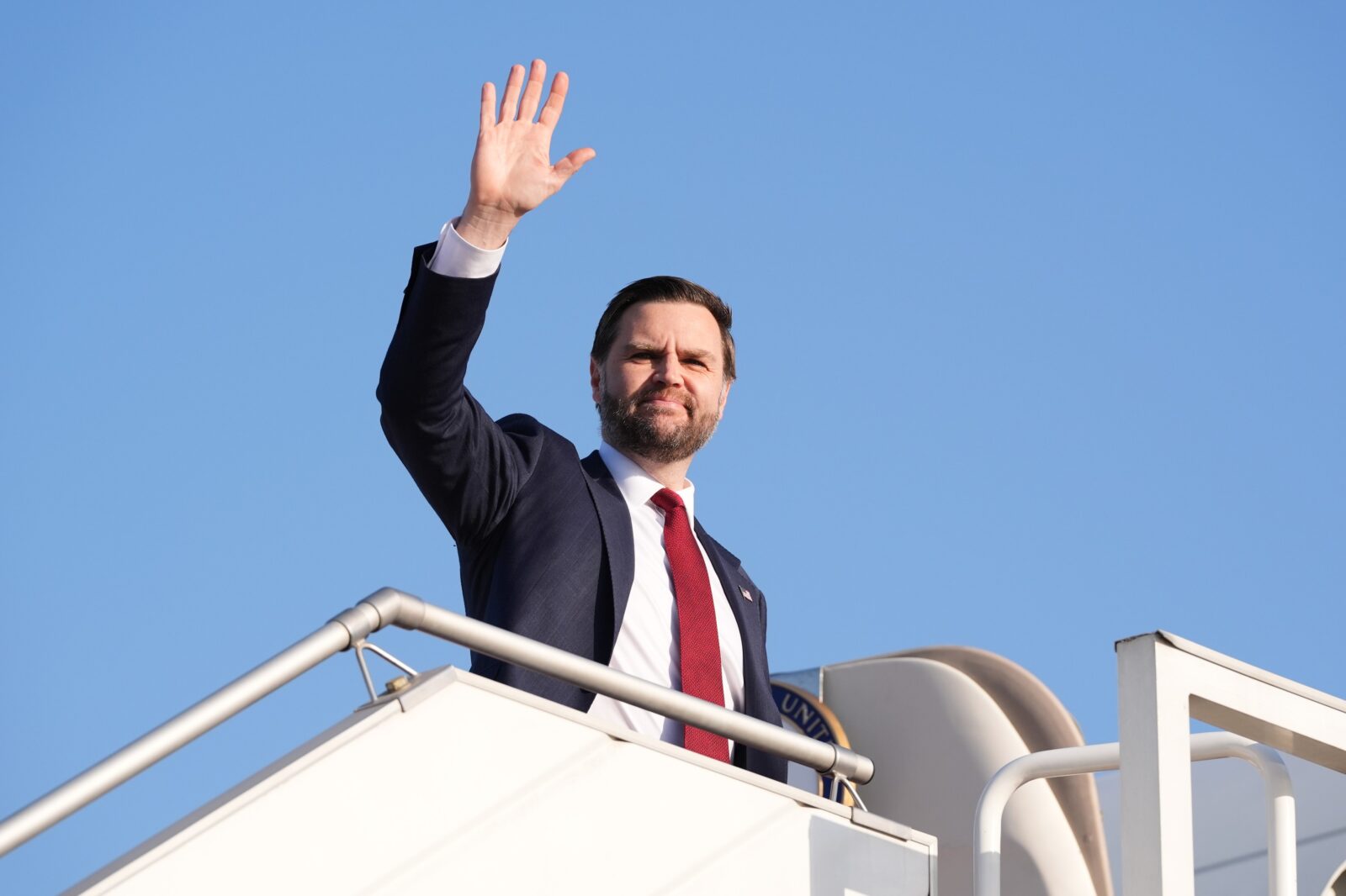 JD Vance a plecat din Pakistan după 21 de ore de negocieri: „Vestea proastă este că nu am ajuns la un acord”