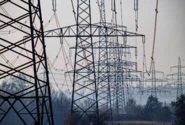 Austria activează subvenţiile pentru facturile de energie electrică din industrie fără să mai aştepte măsurile UE. „O birocraţie nesfârşită”