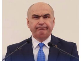 Bolojan critică miniștrii PSD, dar uită că aceiași oameni au făcut parte din propriul Guvern Bolojan critică miniștrii PSD, dar uită că aceiași oameni au făcut parte din propriul Guvern
